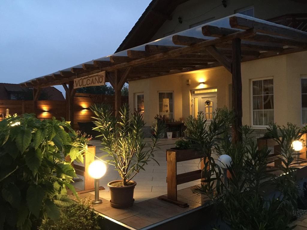 Vulcano Vendégház Mesteri Esterno foto